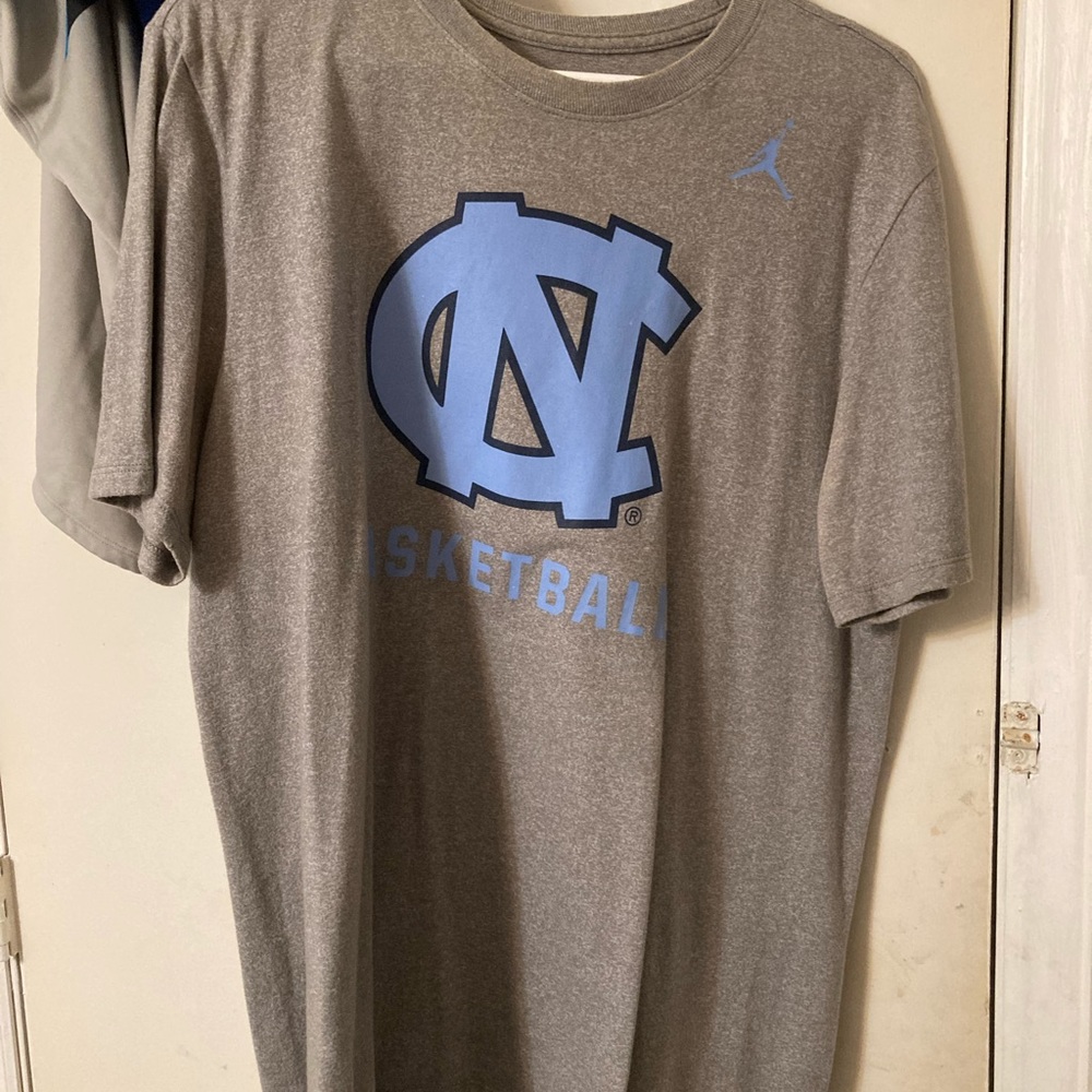 NWOT Jordan UNC Basketball tee, like new